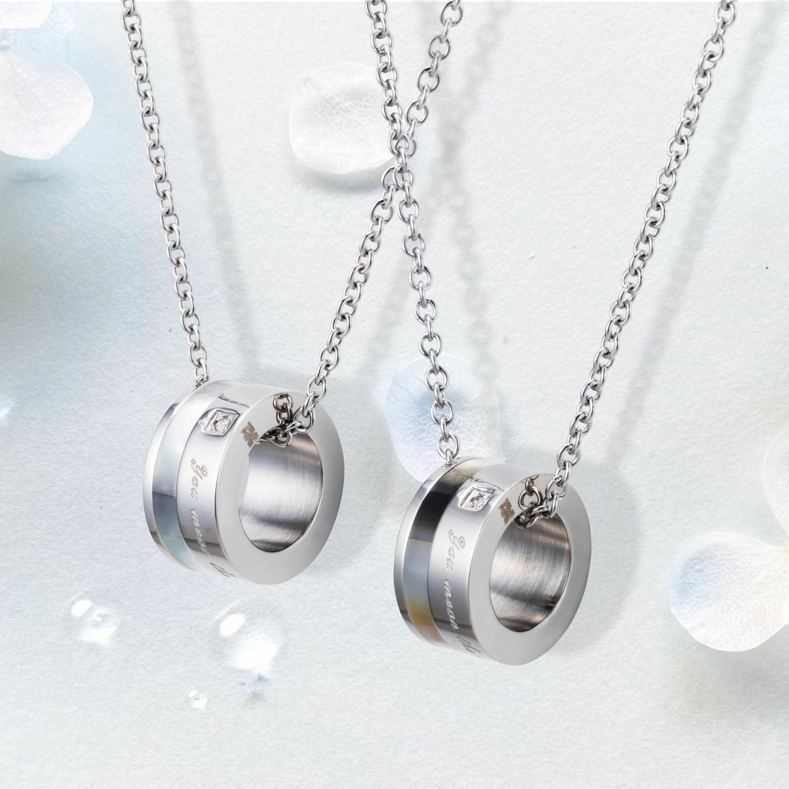 ペアネックレス ステンレス 4SUP066WH&4SUP066BK｜white clover【公式