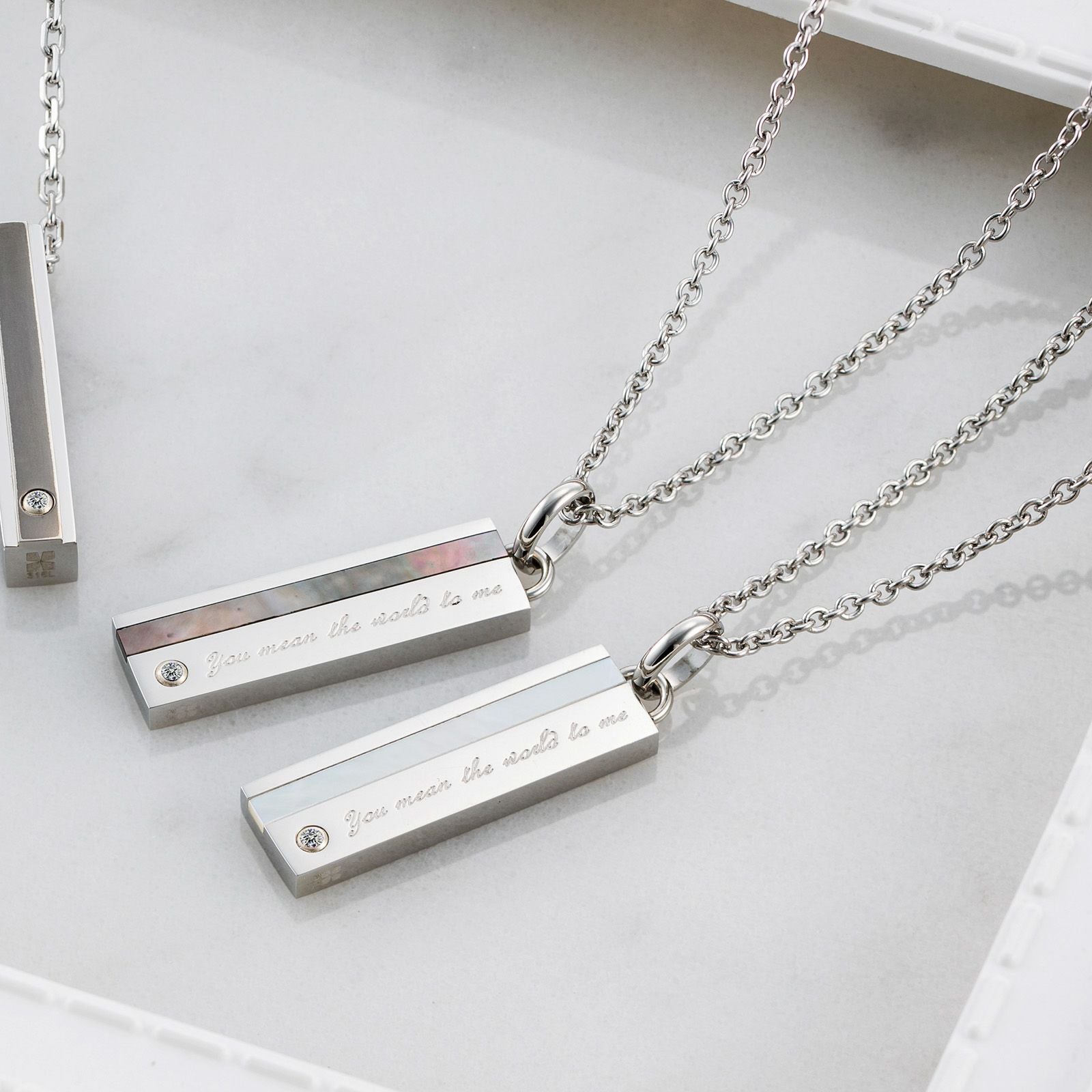 WEB限定】ペアネックレス ステンレス 4SUP203WH&4SUP203BK｜white