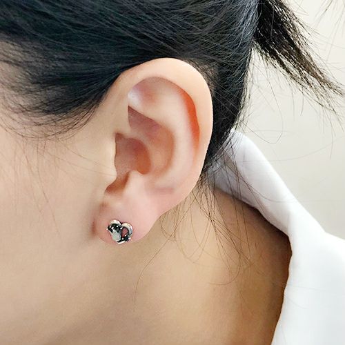 ディズニー ツイステ ハーツラビュル寮｜ピアス DI714｜white clover