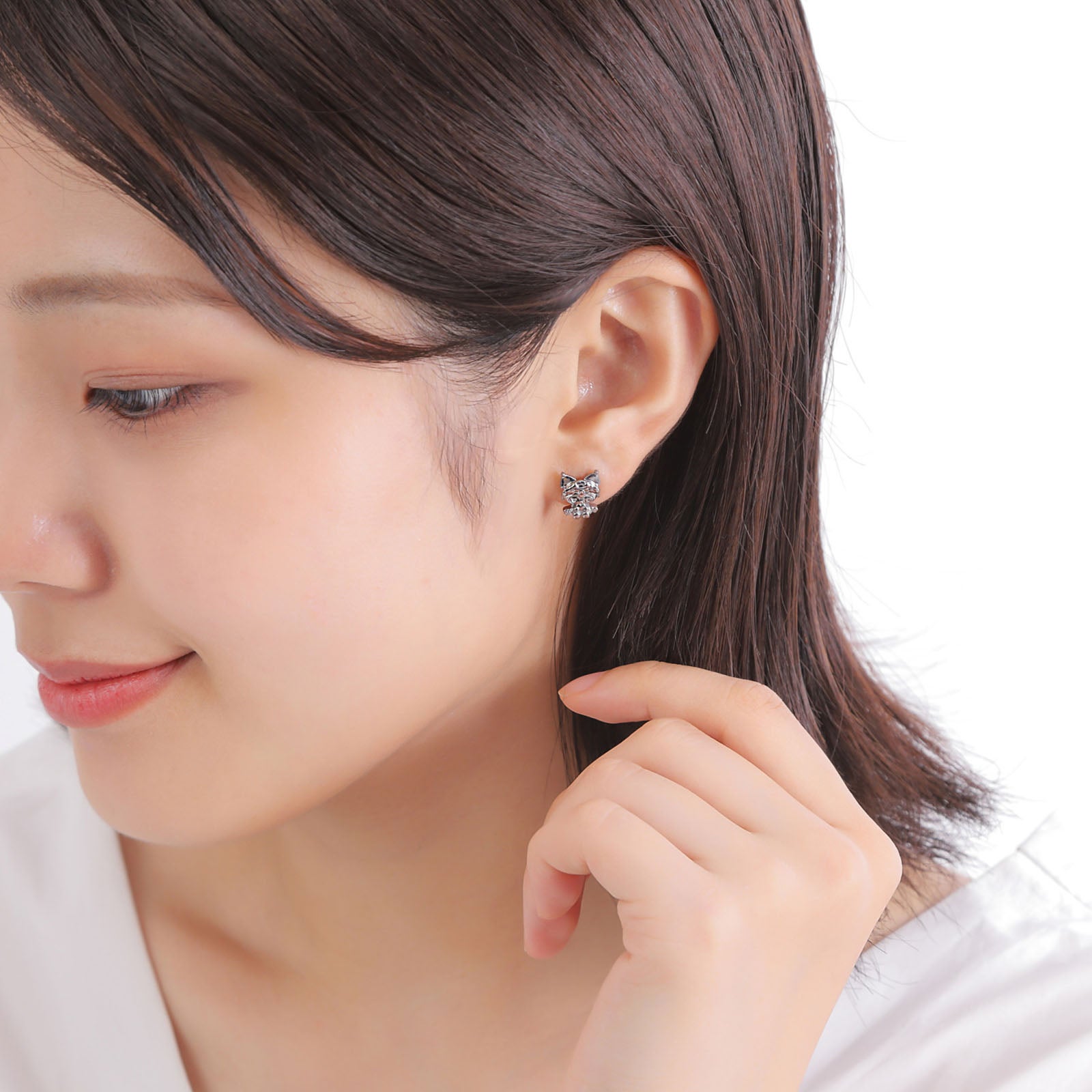 クロミ DOLLY MIX サンリオ｜ピアス SAKU-P800BK｜white clover【公式